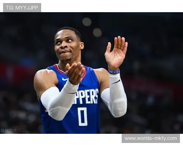 威少鲍威尔受旧主热烈欢迎,联盟温情时刻闪现 威少鲍威尔受旧主热烈欢迎,联盟温情时刻闪现