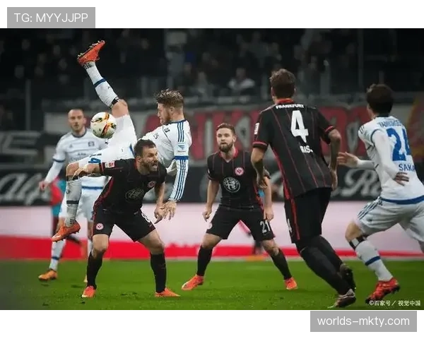 人物聚焦：沙尔克04队长如何在场内外凝聚球队执行高消耗战术